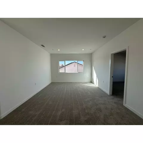 1087 Compass Dr W, Madera, CA 93636 photo 7