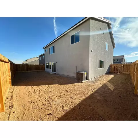 1087 Compass Dr W, Madera, CA 93636 photo 4