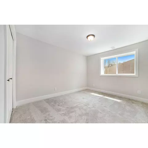 Bedroom - 10914 Verdant Dr, Allendale, MI 49401 photo 4 of 6