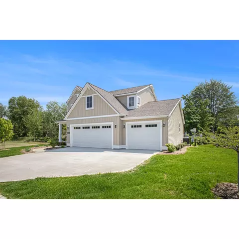 Exterior - 10914 Verdant Dr, Allendale, MI 49401 photo 2 of 5