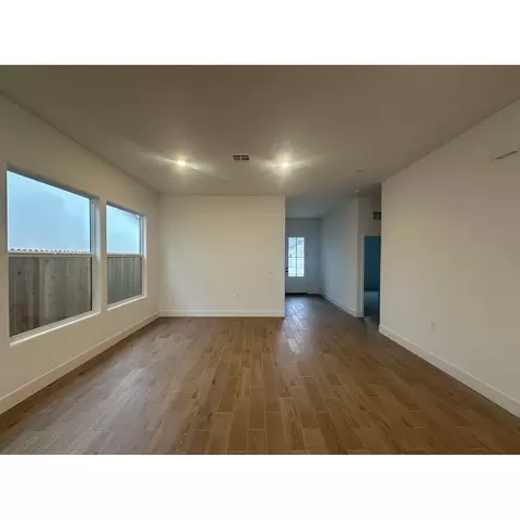 1024 Ariana St W, Madera, CA 93636 photo 5