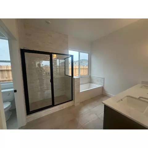 1024 Ariana St W, Madera, CA 93636 photo 8