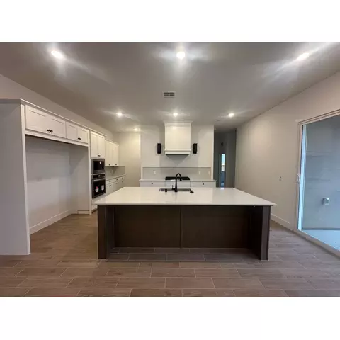 1024 Ariana St W, Madera, CA 93636 photo 3
