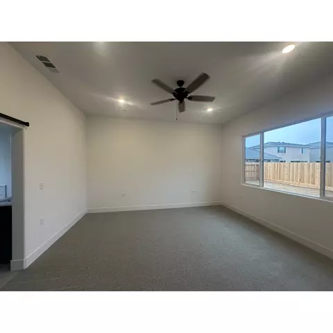 1024 Ariana St W, Madera, CA 93636 photo 7
