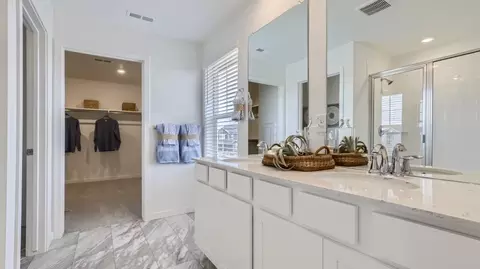 Bath - 16632 E 109th Ave, Commerce City, CO 80022 photo 3 of 4