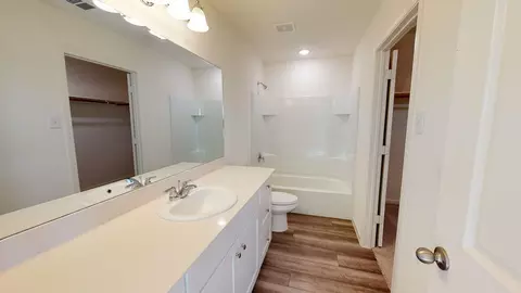 Bath - 603 Lagoon Dr, Maxwell, TX 78656 photo 4 of 5