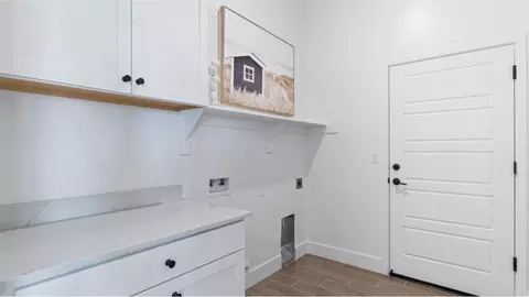 2235 N Duke Ave, Clovis, CA 93619 photo 9