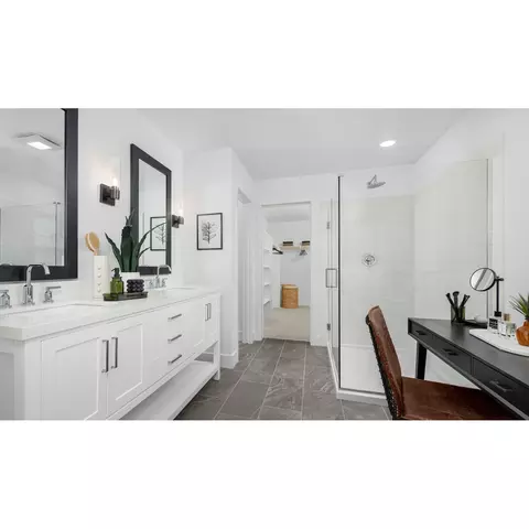 Bath - 72 Pomace Dr, Lodi, CA 95240 photo 3 of 3