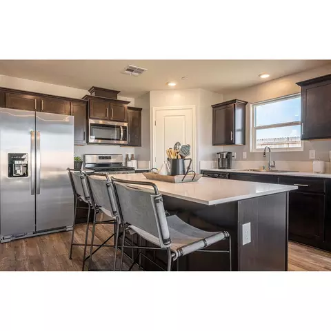 Kitchen - 2105 Hunter Ave, Sanger, CA 93657 photo 1 of 4