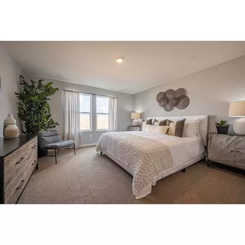 Bedroom - 2105 Hunter Ave, Sanger, CA 93657 photo 2 of 4