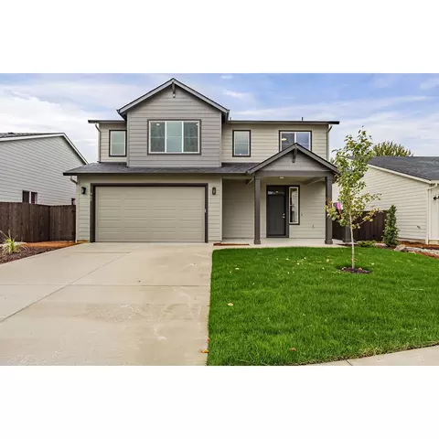 960 Rw Fletcher St, Winlock, WA 98596