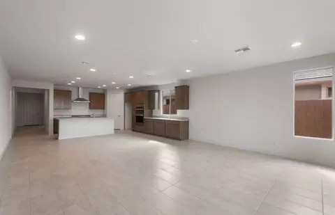 Living - 1320 W Treasure Trl, Apache Junction, AZ 85120 photo 2 of 4
