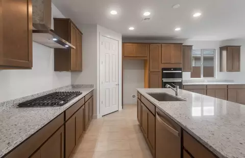 Kitchen - 1320 W Treasure Trl, Apache Junction, AZ 85120 photo 3 of 5