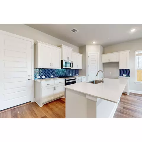 749 Beaverton Dr, Leander, TX 78641 photo 3