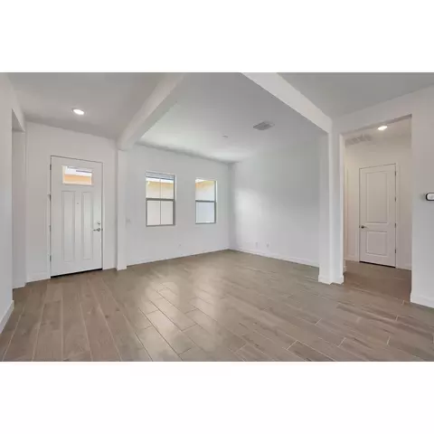 44615 N 44th Dr, Phoenix, AZ 85087 photo 3