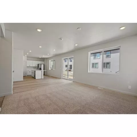543 E Andiron Ln, Eagle Mountain, UT 84005 photo 9