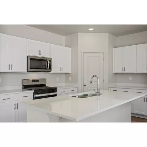 543 E Andiron Ln, Eagle Mountain, UT 84005 photo 6
