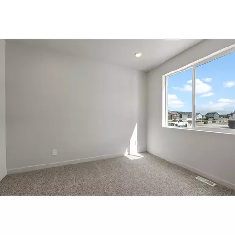 543 E Andiron Ln, Eagle Mountain, UT 84005 photo 15