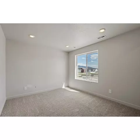 543 E Andiron Ln, Eagle Mountain, UT 84005 photo 19