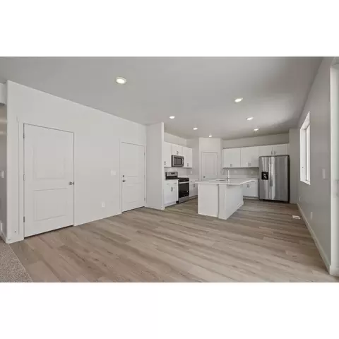 543 E Andiron Ln, Eagle Mountain, UT 84005 photo 8