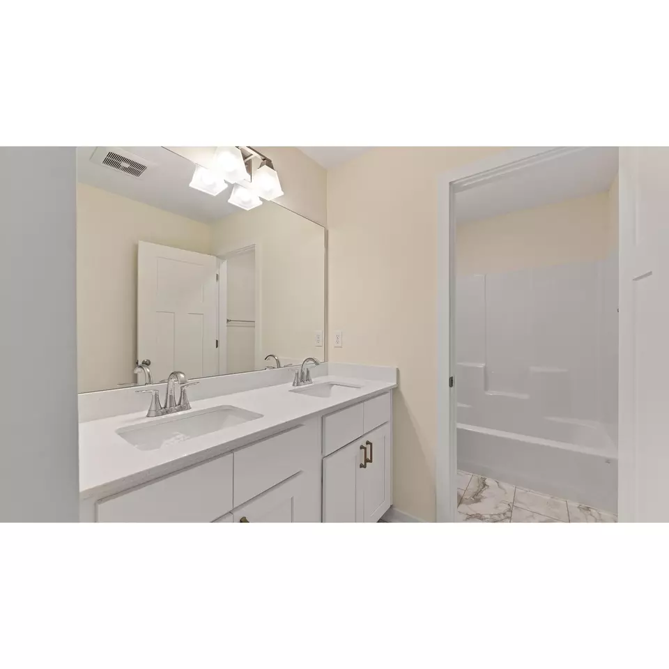 Bath - Plan Chattanooga - 101 Doria Ann Dr, Monaca, PA 15061 photo 4 of 10