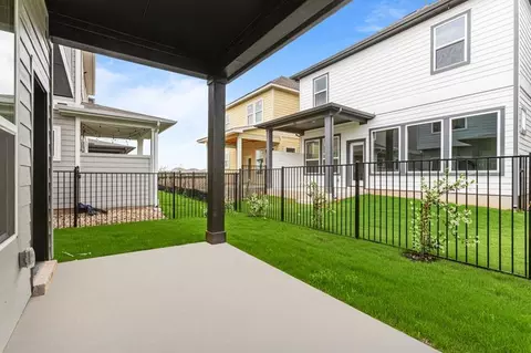 1040 Brickell Loop, Austin, TX 78744 photo 4