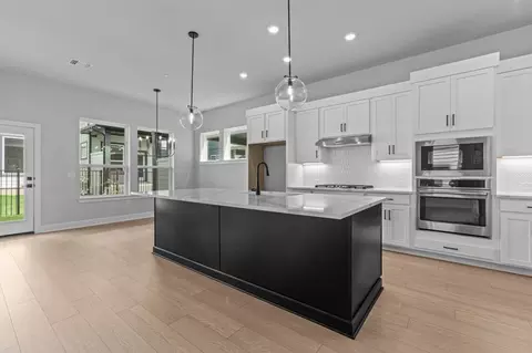 1040 Brickell Loop, Austin, TX 78744 photo 8