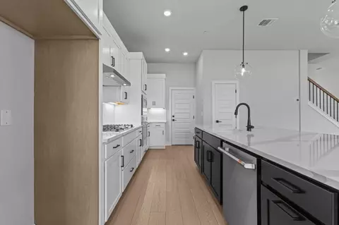 1040 Brickell Loop, Austin, TX 78744 photo 13