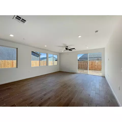 1235 Windmill Ave, Clovis, CA 93619 photo 3