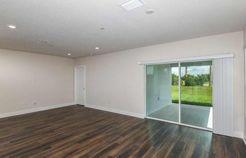 8531 Abalone Loop, Parrish, FL 34219 photo 5