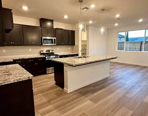 619 Ploof Pl, Lathrop, CA 95330 photo 3