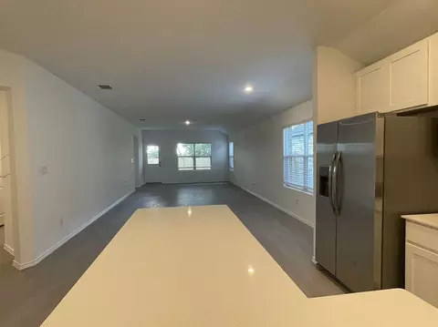 623 Sormonne Loop, Kyle, TX 78640 photo 4