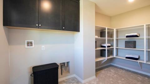 841 Half Moon Ave, Redlands, CA 92374 photo 8