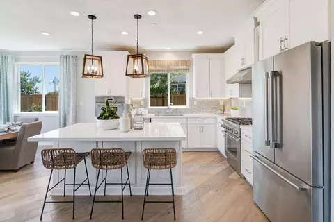 Kitchen - 1037 Heathridge St, Manteca, CA 95336 photo 2 of 3