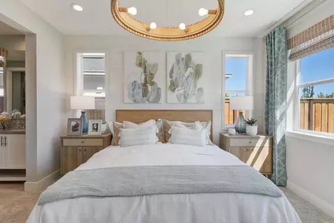 Bedroom - 1037 Heathridge St, Manteca, CA 95336 photo 2 of 4
