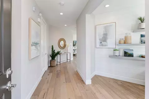 Entry Way - 1037 Heathridge St, Manteca, CA 95336 photo 1 of 3