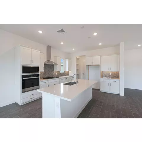 Kitchen - 44517 N 44th Dr, Phoenix, AZ 85087 photo 2 of 3