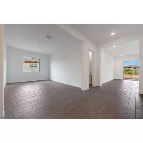 Living - 44517 N 44th Dr, Phoenix, AZ 85087 photo 3 of 4