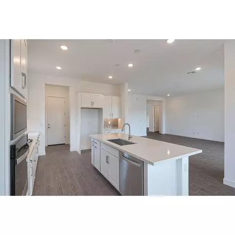 Kitchen - 44517 N 44th Dr, Phoenix, AZ 85087 photo 3 of 3