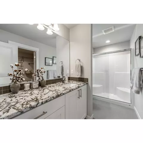 127 Valemont Dr, Medford, OR 97501 photo 9