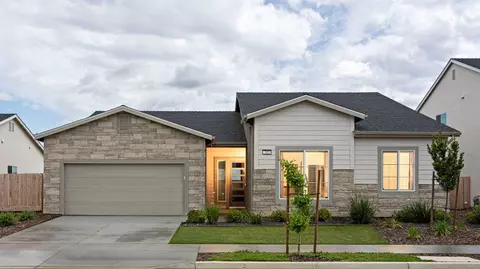 415 E Riverway Ave, Visalia, CA 93291 photo 10