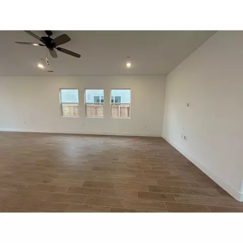 2243 N Argyle Ave, Clovis, CA 93619 photo 3