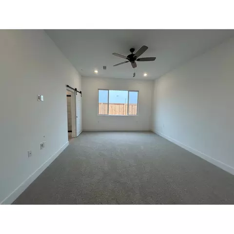 2243 N Argyle Ave, Clovis, CA 93619 photo 8