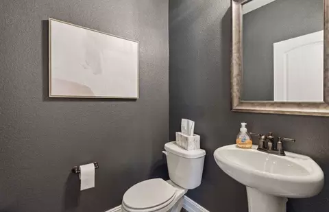 Bath - 1516 Echo Bluff Dr, Celina, TX 75009 photo 1 of 5