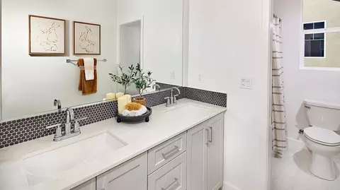Bath - 108 Arlow Way, Oceanside, CA 92057 photo 3 of 3