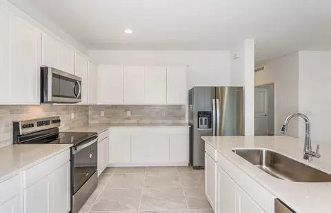 Kitchen - 6833 SW 90th Loop, Ocala, FL 34476 photo 1 of 3