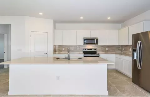Kitchen - 6833 SW 90th Loop, Ocala, FL 34476 photo 2 of 3