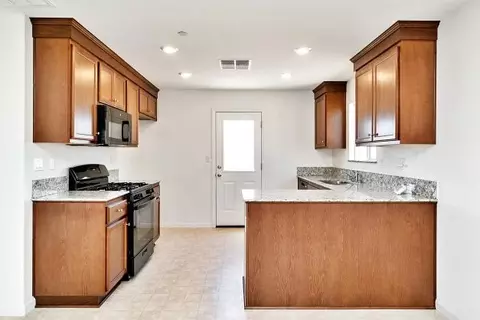 717 Dean Ct, Merced, CA 95341 photo 5