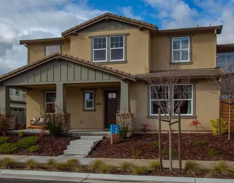 Exterior - 2453 Cinnabar Dr, Fairfield, CA 94533 photo 1 of 8