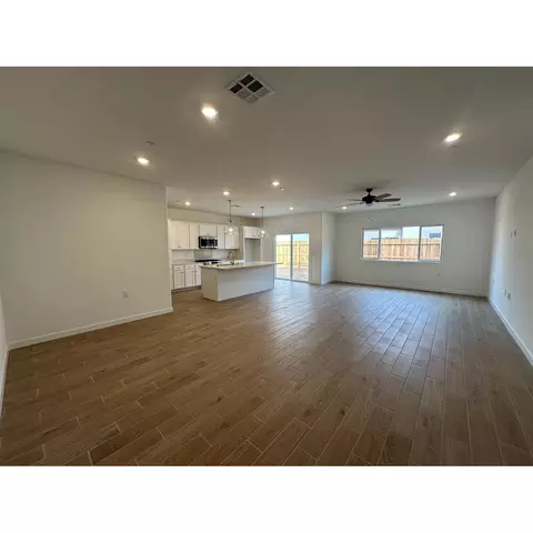 Living - 1017 Horizon Dr W, Madera, CA 93636 photo 1 of 1